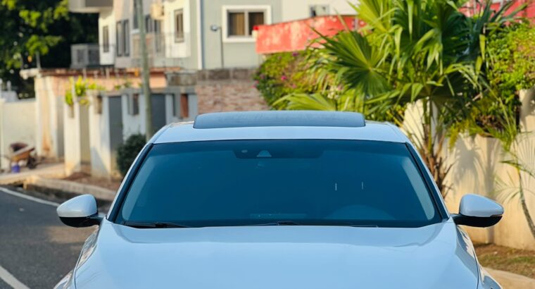 featured-car-img